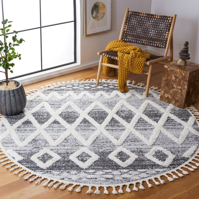 Safavieh Moroccan Tassel Shag Mts626F Grey/Ivory Rug.