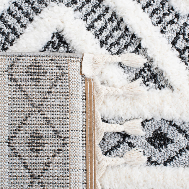 Safavieh Moroccan Tassel Shag Mts628F Grey/Ivory Rug.