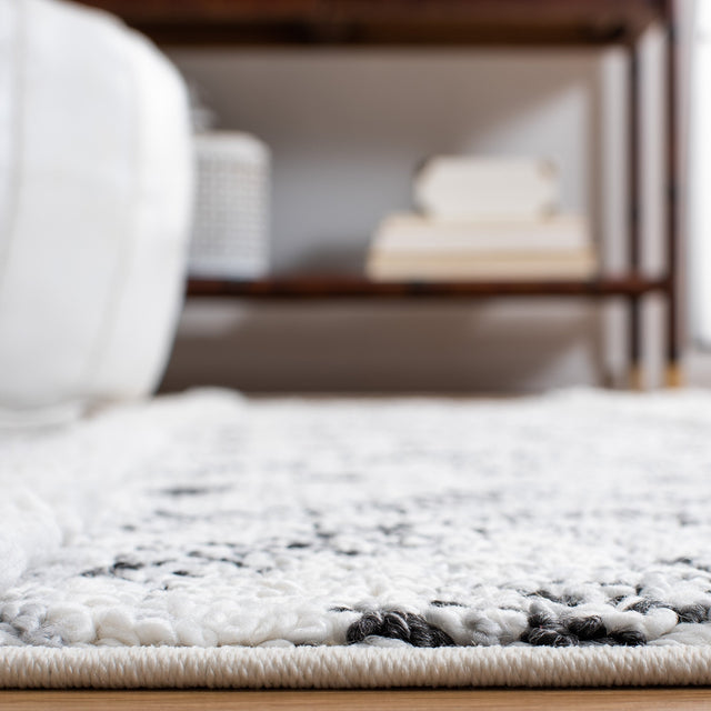 Safavieh Moroccan Tassel Shag Mts630A Ivory/Grey Rug.