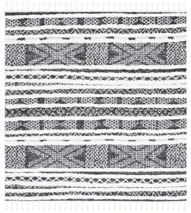 Safavieh Moroccan Tassel Shag Mts632Z Black/Ivory Rug.