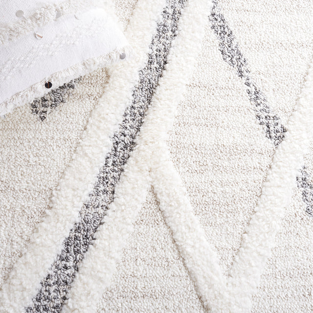 Safavieh Moroccan Tassel Shag Mts638A Beige/Grey Rug.