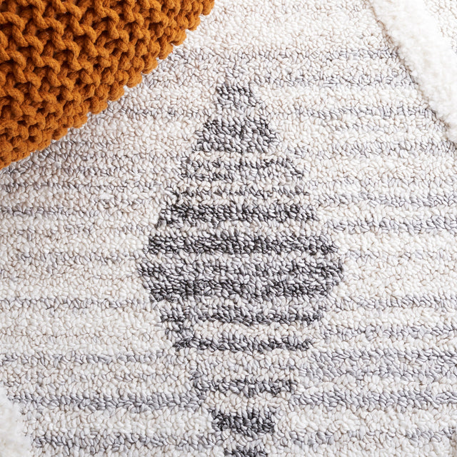 Safavieh Moroccan Tassel Shag Mts642A Beige/Grey Rug.