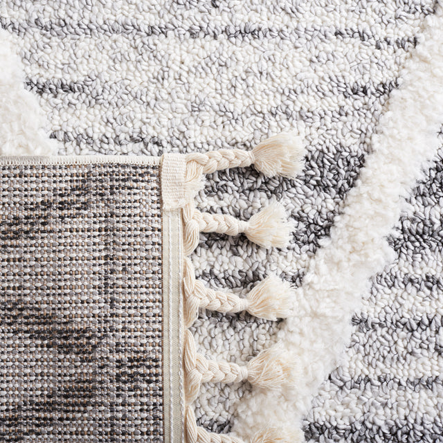 Safavieh Moroccan Tassel Shag Mts642F Grey/Ivory Rug.