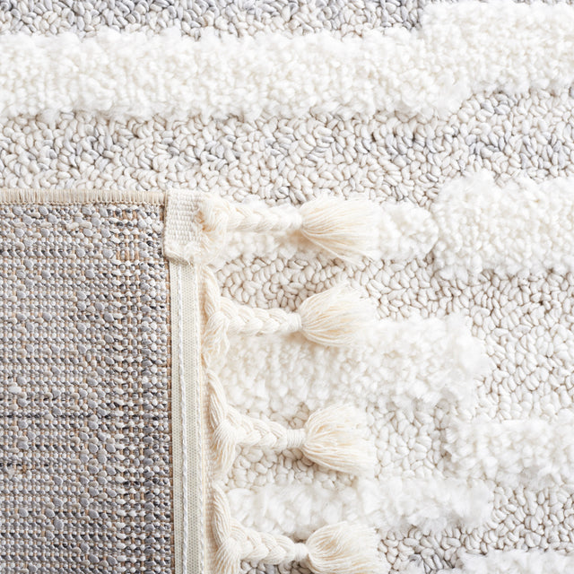 Safavieh Moroccan Tassel Shag Mts646A Beige/Ivory Rug.