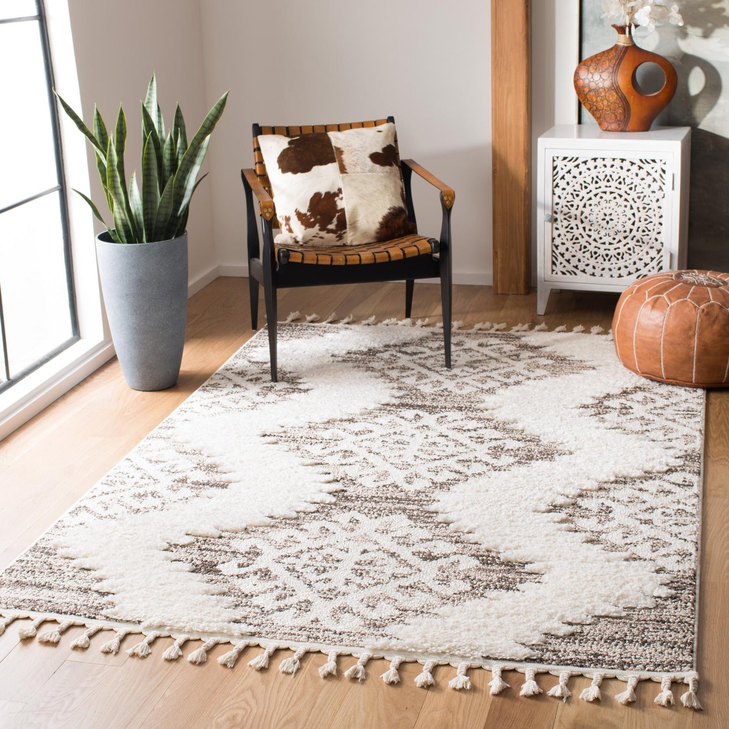 Safavieh Moroccan Tassel Shag Mts652A Ivory/Brown Rug.
