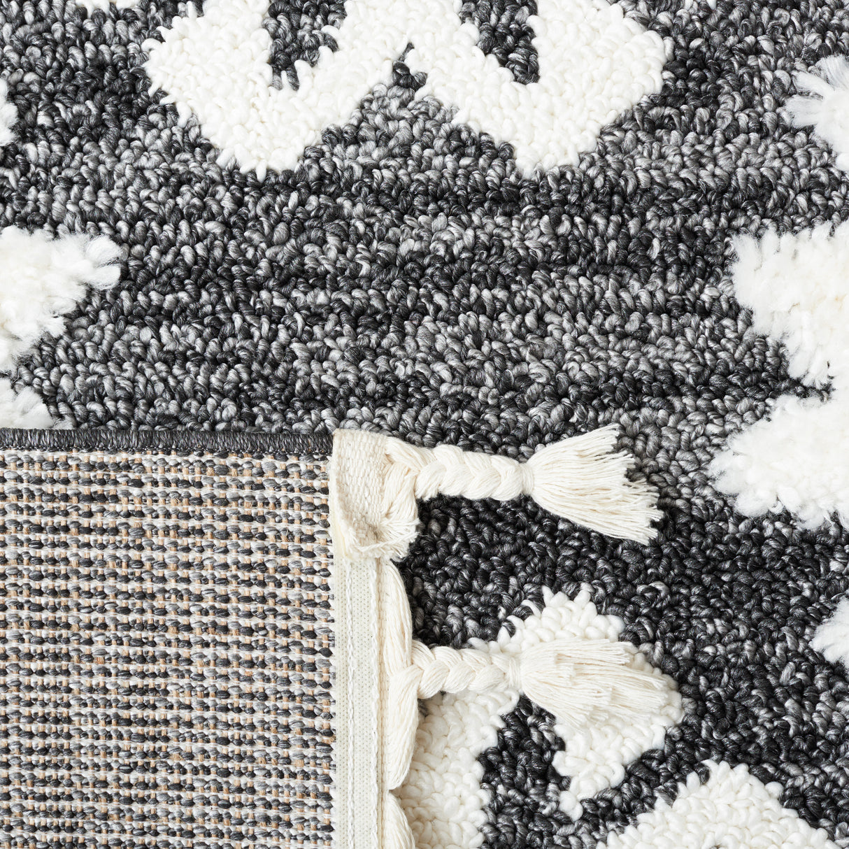 Safavieh Moroccan Tassel Shag Mts652H Dark Grey/Ivory Rugs.