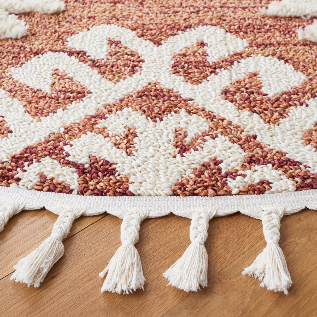 Safavieh Moroccan Tassel Shag Mts652P Orange/Ivory Rug.