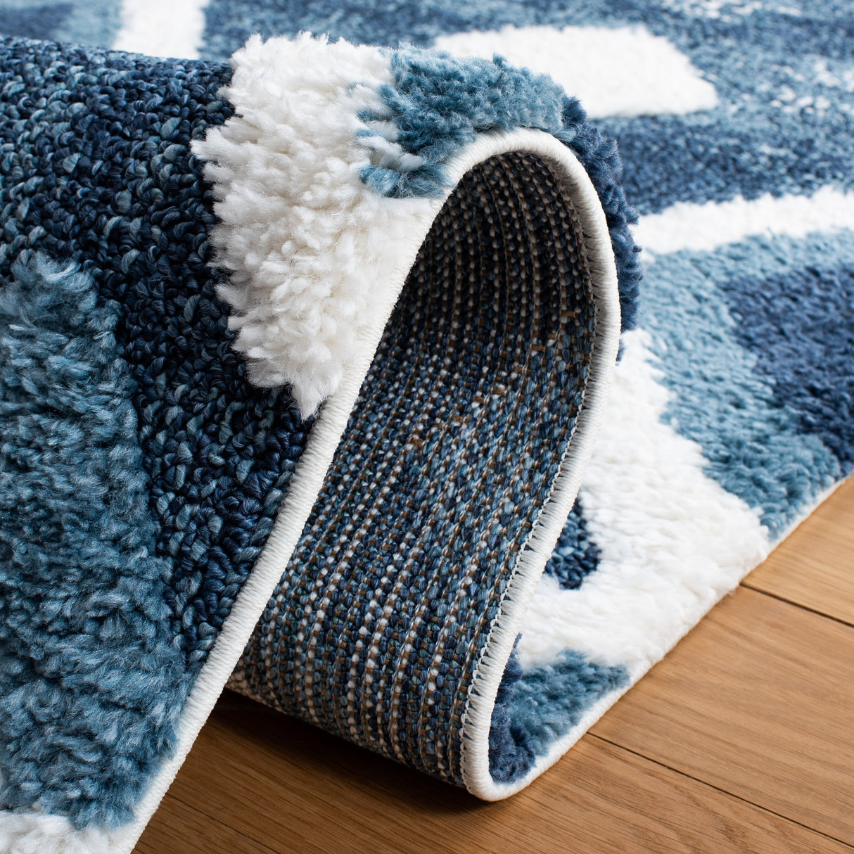 Safavieh Moroccan Tassel Shag Mts656M Blue/Ivory Rug.