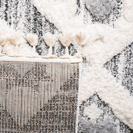 Safavieh Moroccan Tassel Shag Mts664G Grey/Ivory Rug.