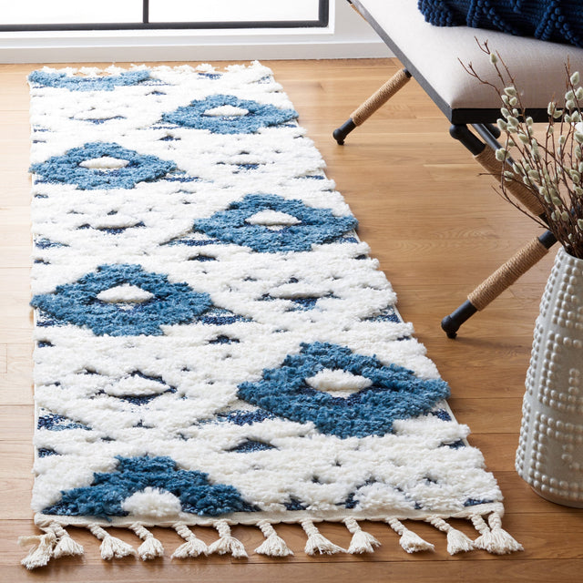 Safavieh Moroccan Tassel Shag Mts688M Blue/Ivory Rug.