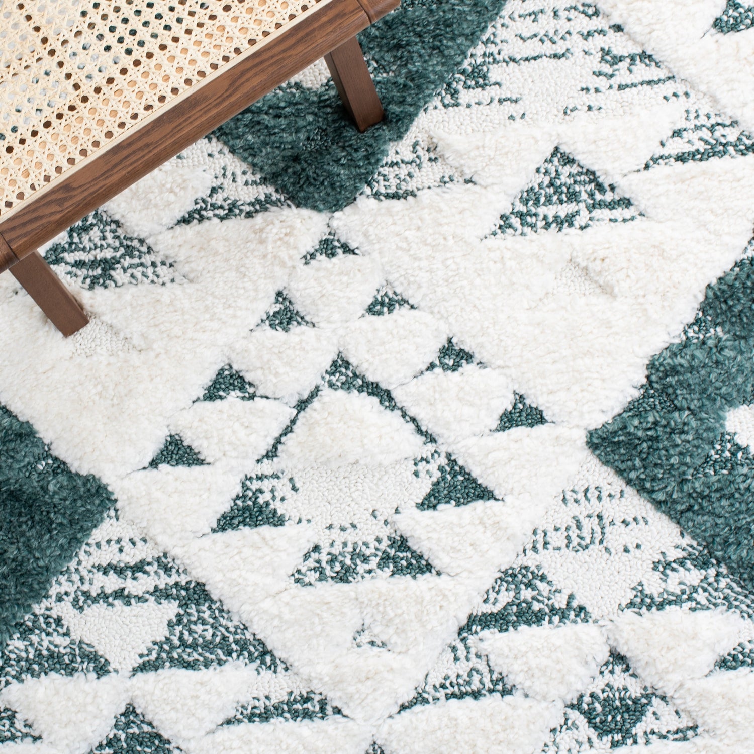 Safavieh Moroccan Tassel Shag Mts688Y Green/Ivory Rug.