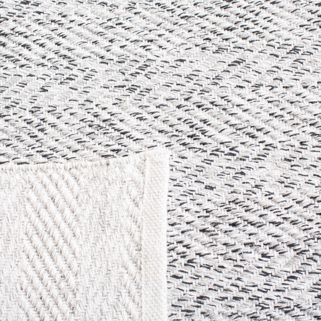 Safavieh Nantucket Nan148H Ivory/Charcoal Rugs.