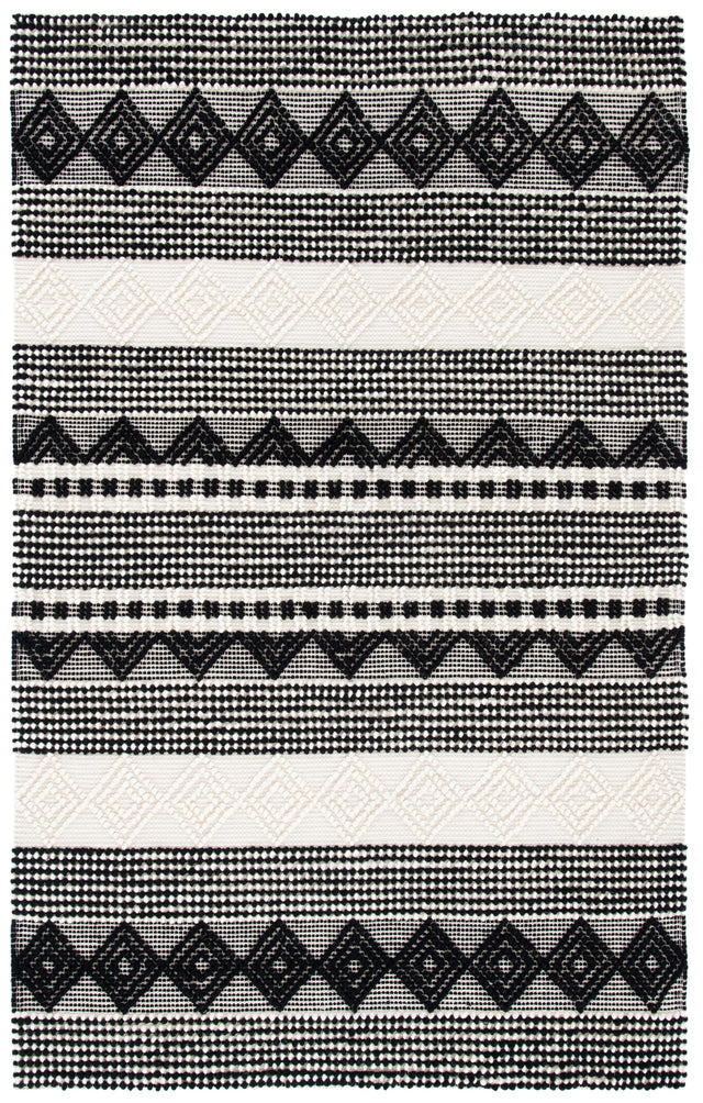 Safavieh Natura Nat102Z Black/Ivory Rug.