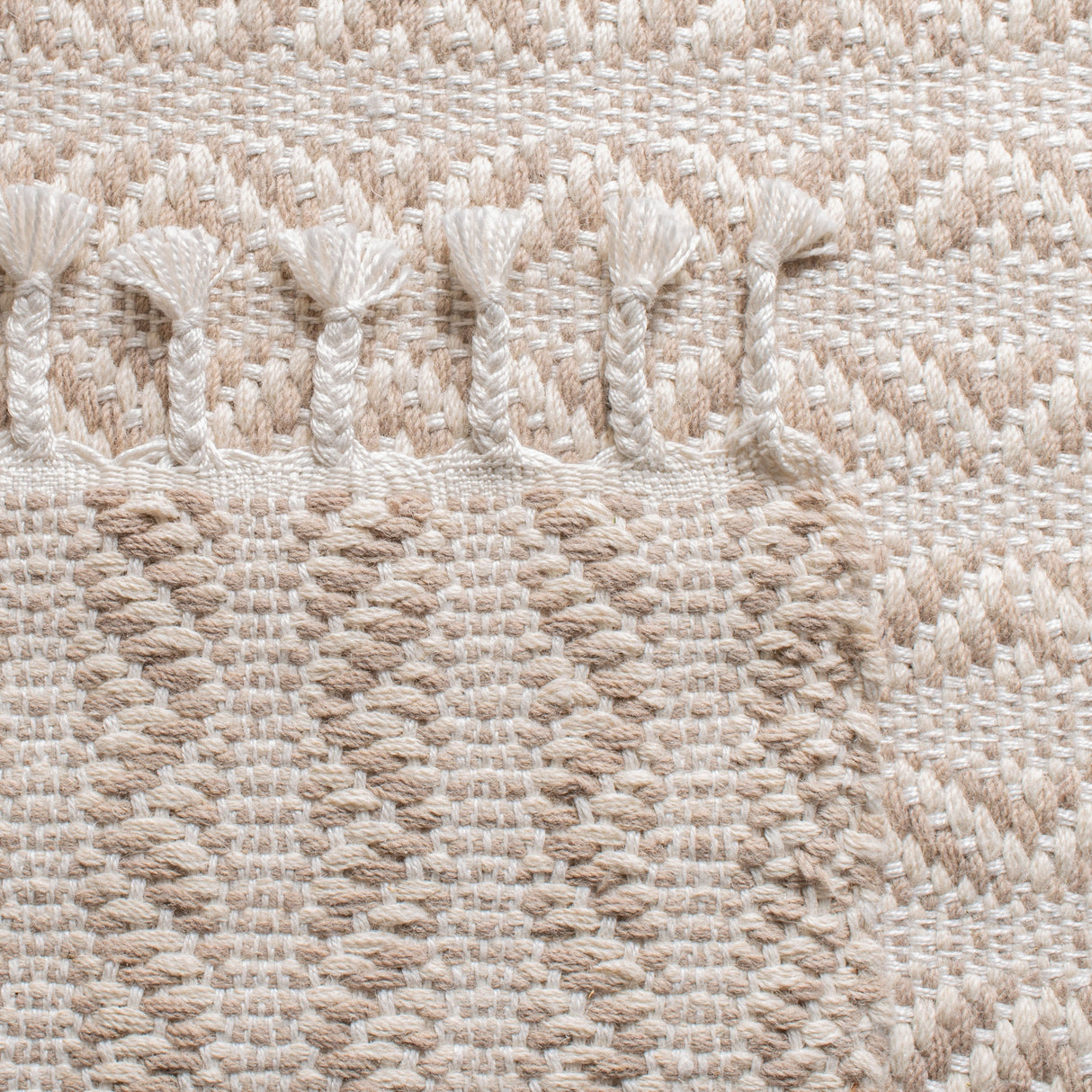 Safavieh Natura Nat153B Beige Rugs.