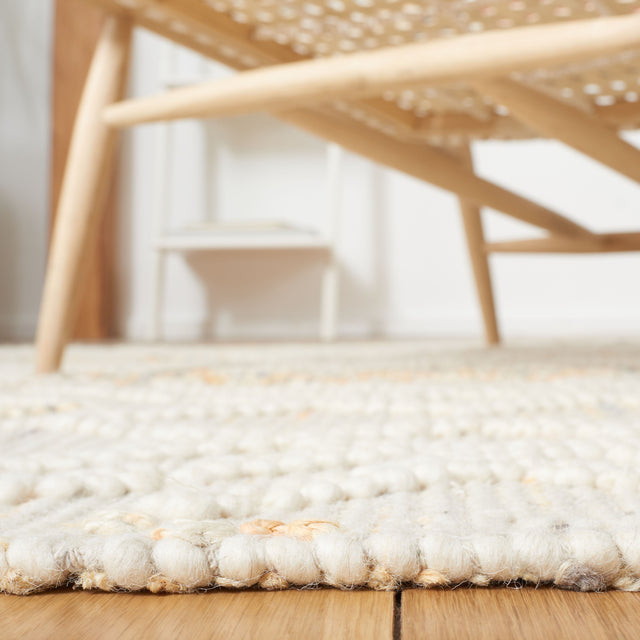 Safavieh Natura Nat179P Ivory/Orange Rug.