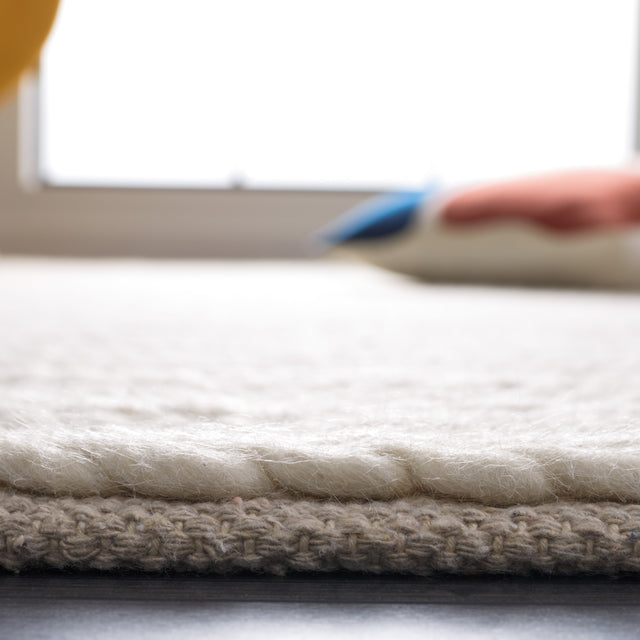 Safavieh Natura Nat280A Ivory Rug.