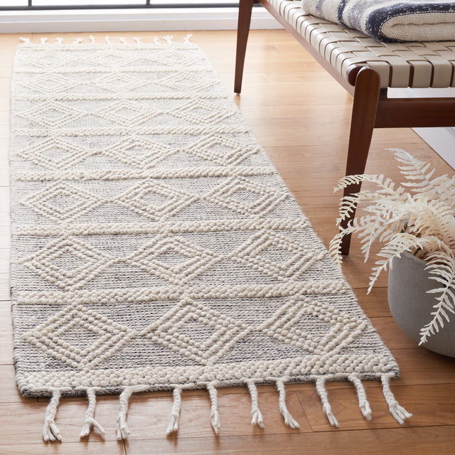 Safavieh Natura Nat307A Ivory/Black Rug.