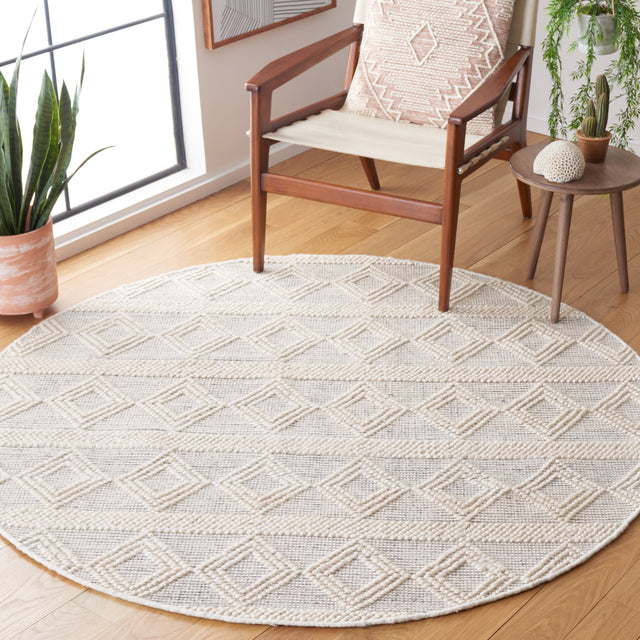 Safavieh Natura Nat307A Ivory/Black Rug.