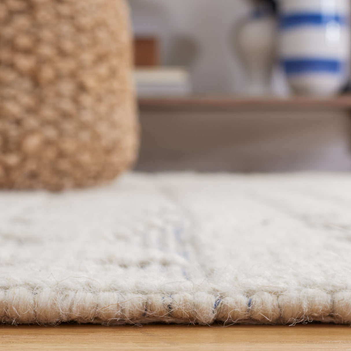 Safavieh Natura Nat309A Ivory/Blue Rug.