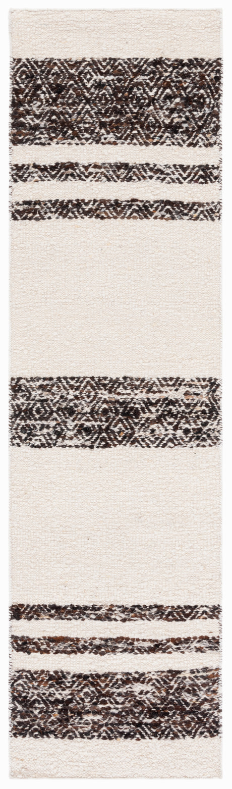 Safavieh Natura Nat328Z Black/Ivory Rugs.