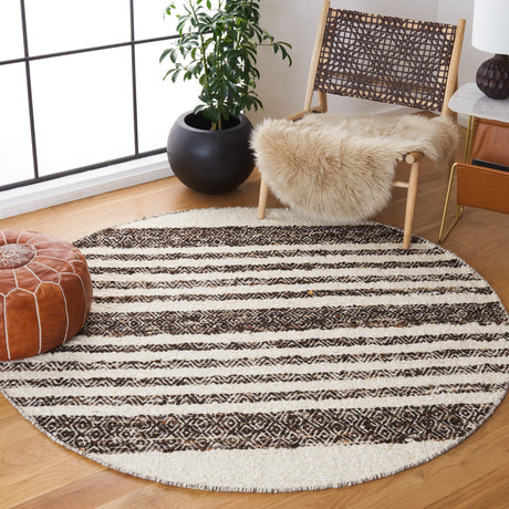 Safavieh Natura Nat329Z Black/Ivory Rugs.