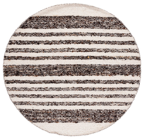 Safavieh Natura Nat329Z Black/Ivory Rugs.