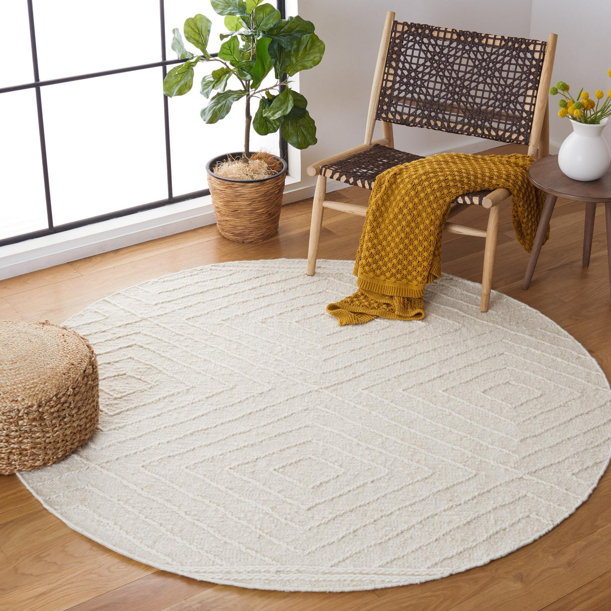 Safavieh Natura Nat333A Ivory/Black Rugs.