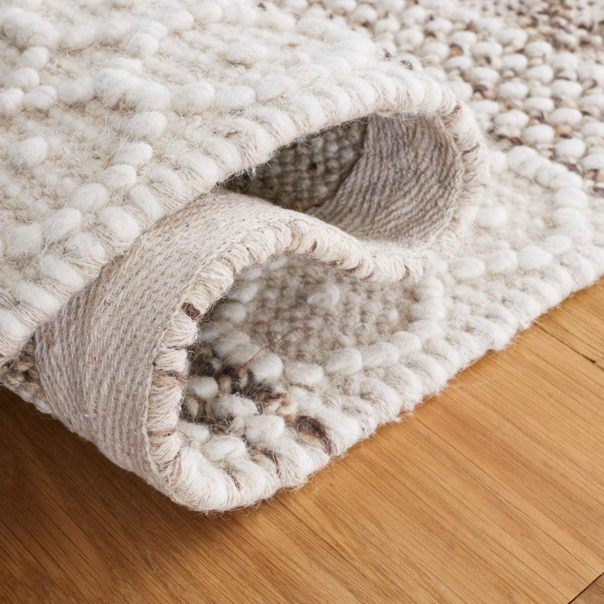 Safavieh Natura Nat337A Ivory/Brown Rug.