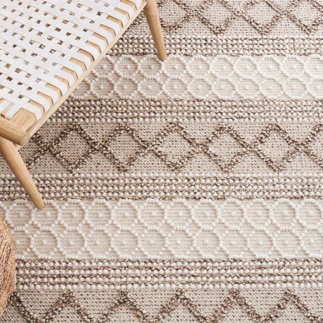 Safavieh Natura Nat337A Ivory/Brown Rug.