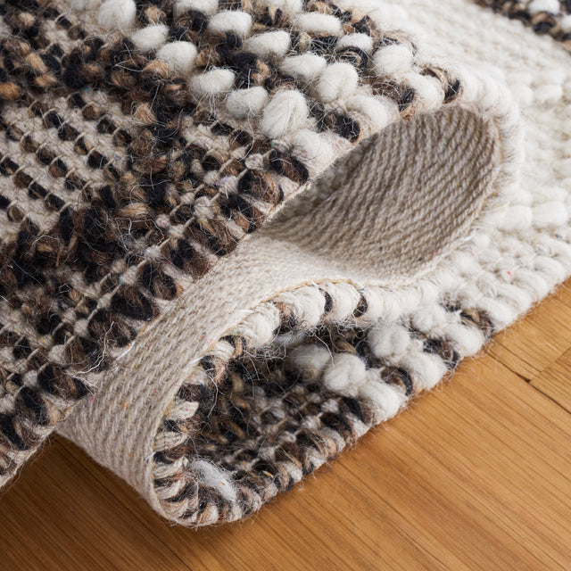 Safavieh Natura Nat340A Ivory/Black Rug.