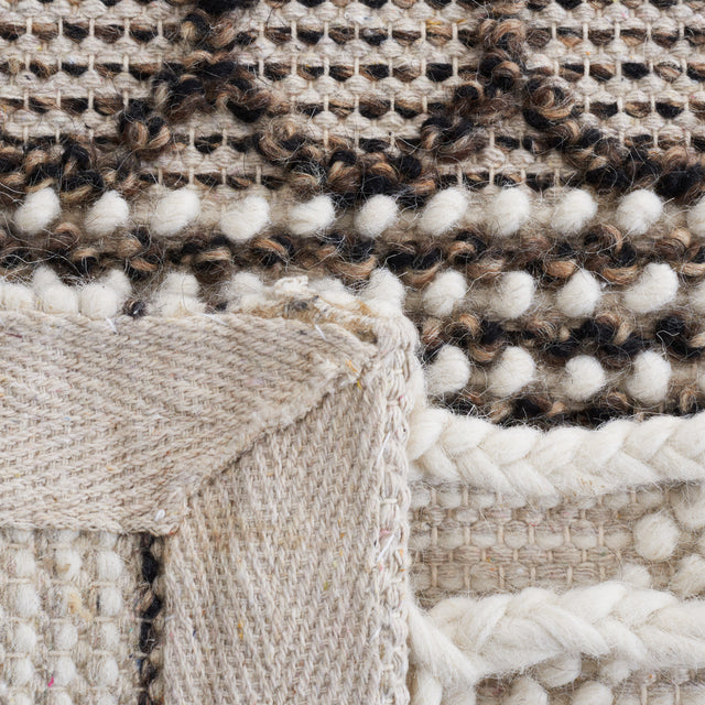 Safavieh Natura Nat340A Ivory/Black Rug.