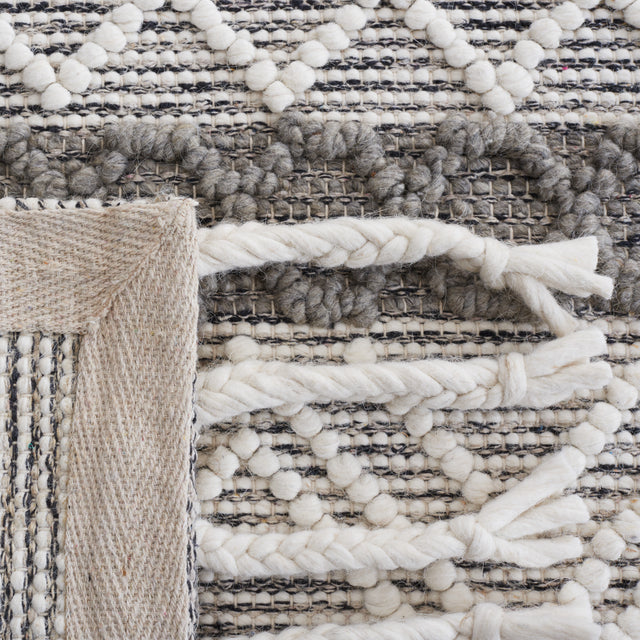 Safavieh Natura Nat344A Ivory/Charcoal Rug.