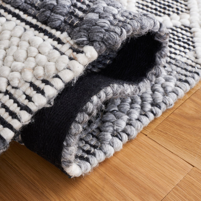 Safavieh Natura Nat345H Charcoal/Ivory Rug.