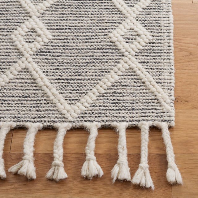 Safavieh Natura Nat347A Ivory/Black Rug.