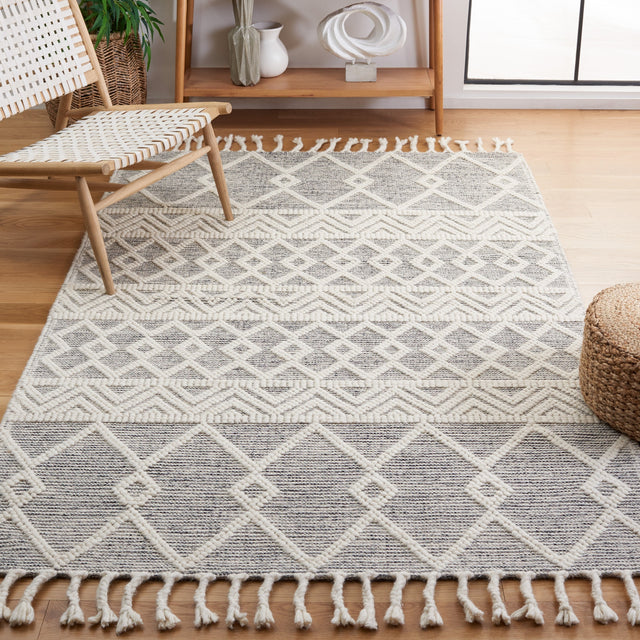 Safavieh Natura Nat347A Ivory/Black Rug.