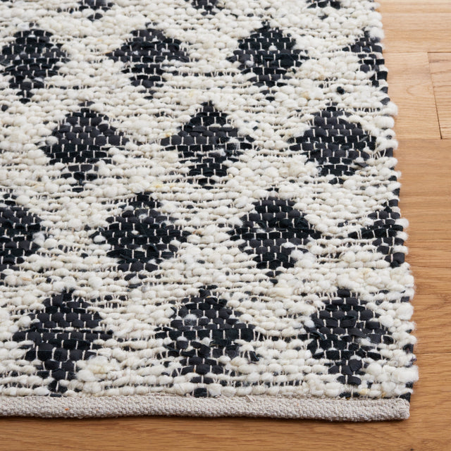 Safavieh Natura Nat348B Beige/Black Rug.