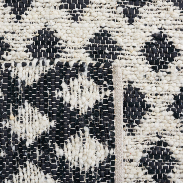 Safavieh Natura Nat348B Beige/Black Rug.