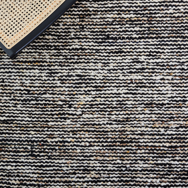 Safavieh Natura Nat350Z Black/Ivory Rug.