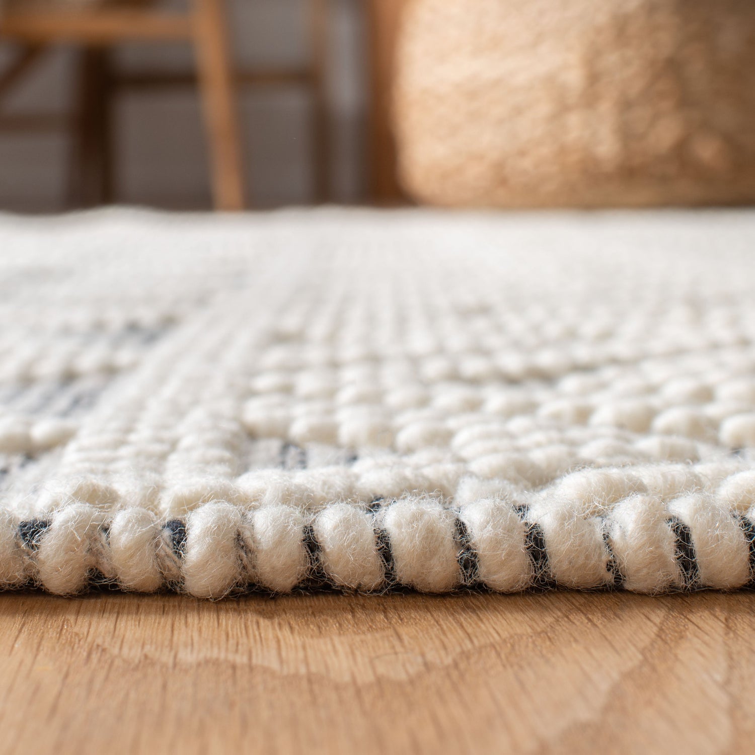 Safavieh Natura Nat353A Ivory/Black Rugs.