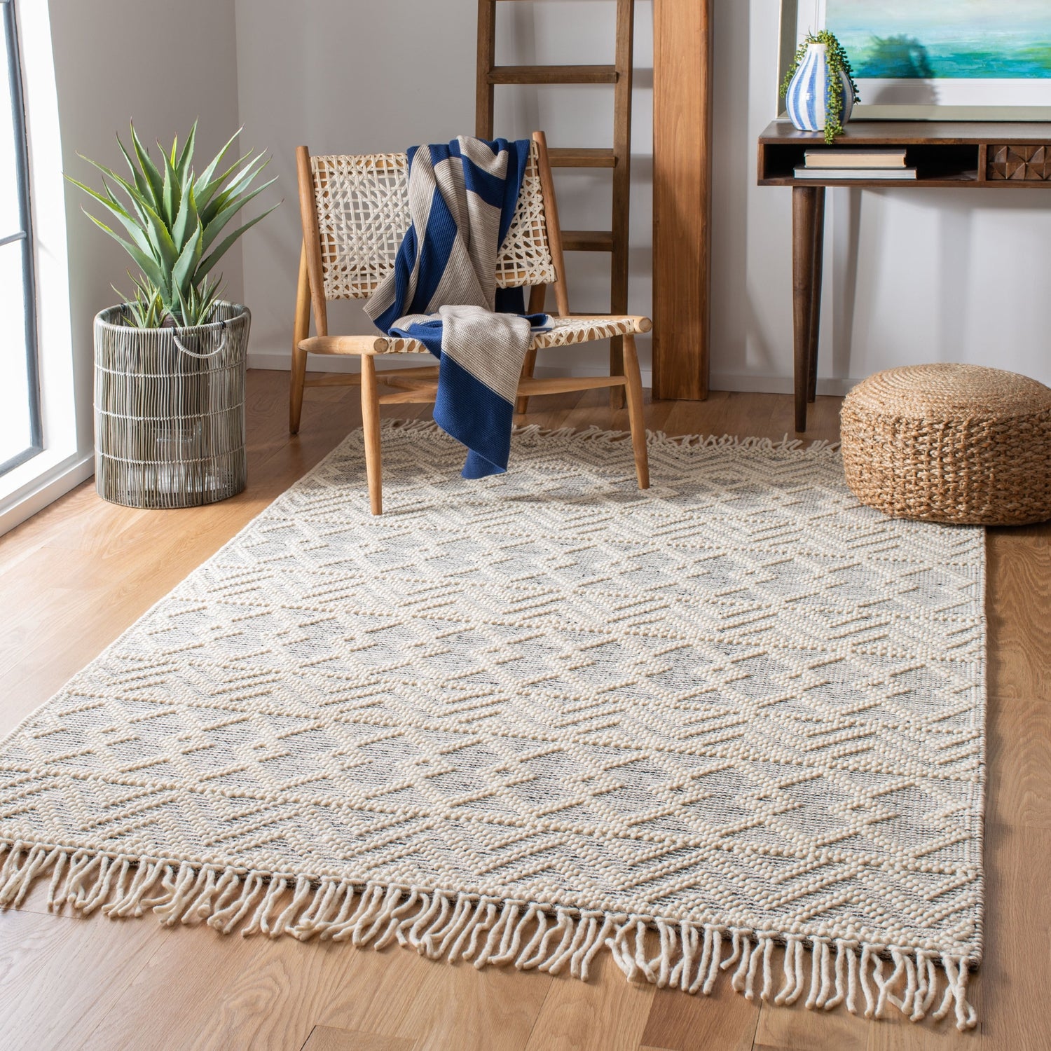 Safavieh Natura Nat353A Ivory/Black Rugs.