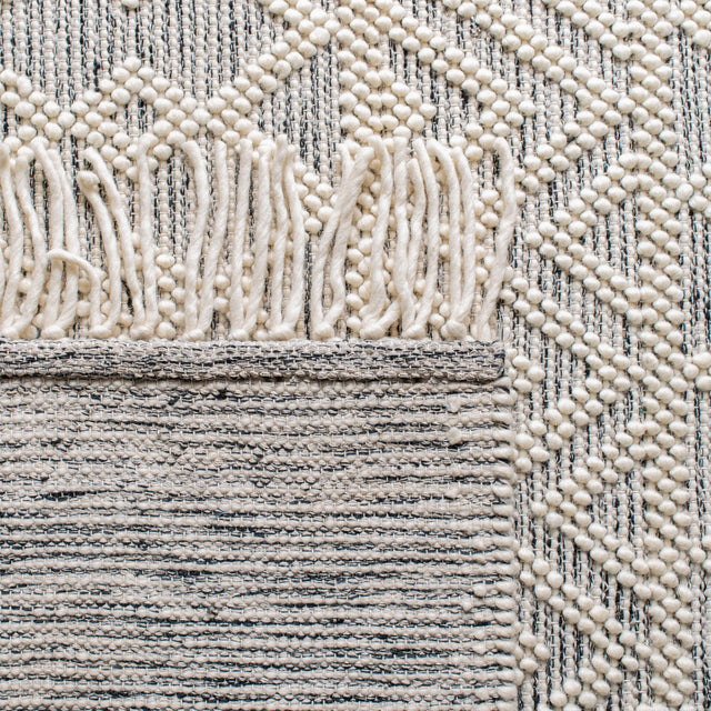 Safavieh Natura Nat353A Ivory/Black Rugs.
