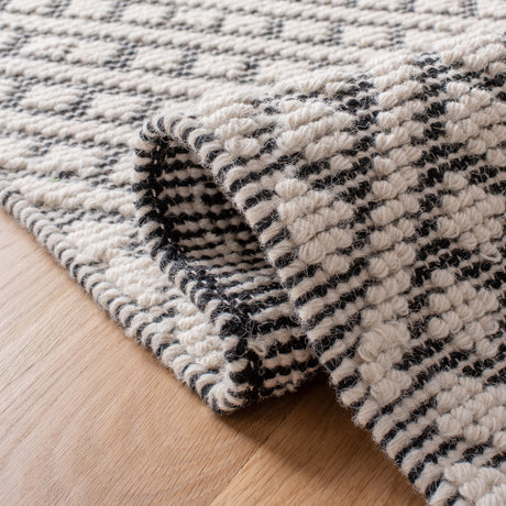 Safavieh Natura Nat355A Ivory/Black Rugs.