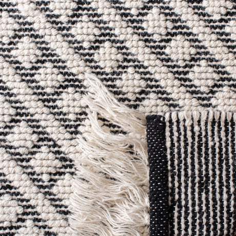 Safavieh Natura Nat355A Ivory/Black Rugs.