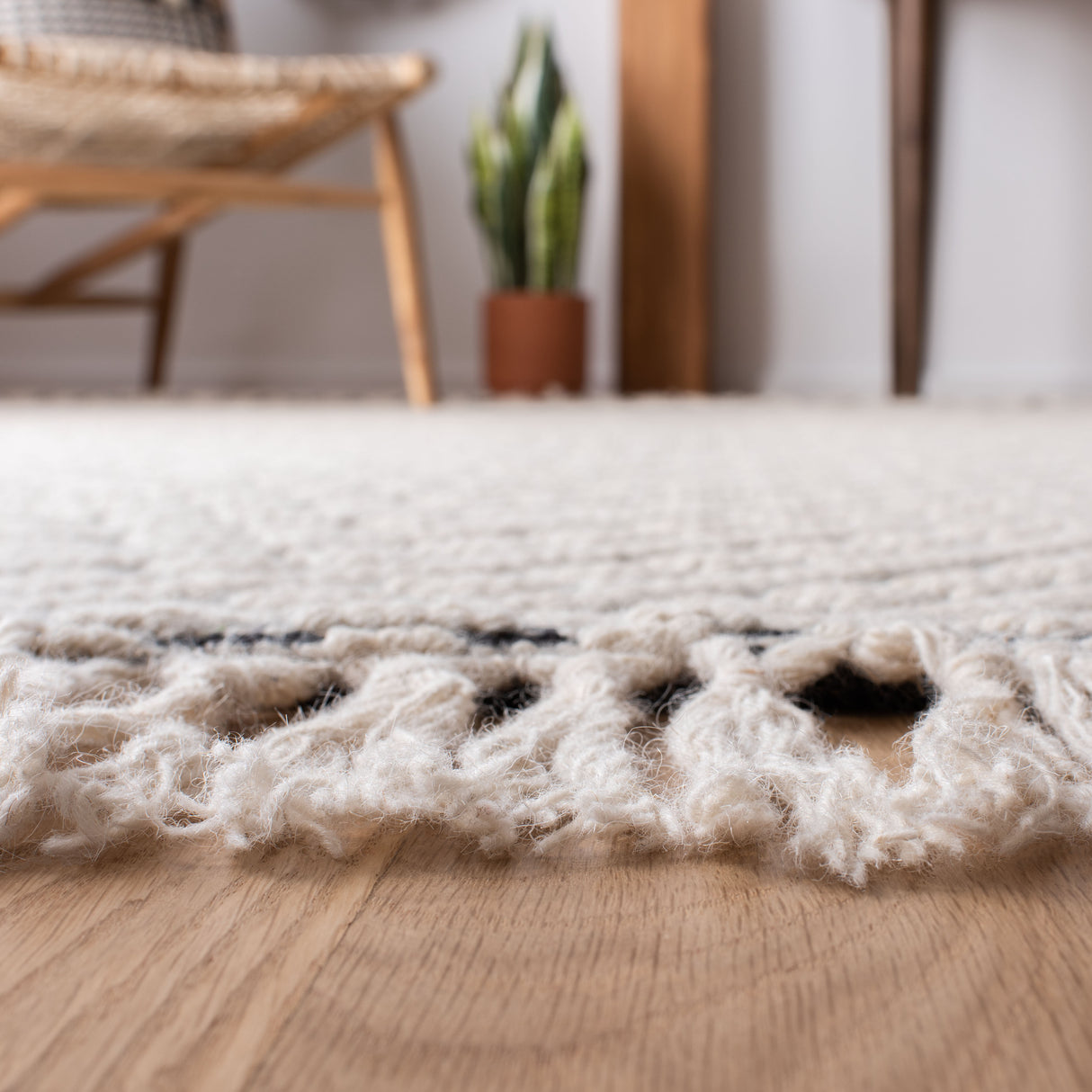 Safavieh Natura Nat357A Ivory/Black Rugs.