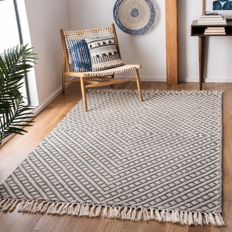 Safavieh Natura Nat357A Ivory/Black Rugs.