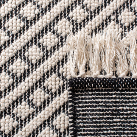 Safavieh Natura Nat357A Ivory/Black Rugs.