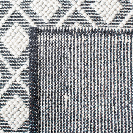 Safavieh Natura Nat475A Ivory/Black Rugs.
