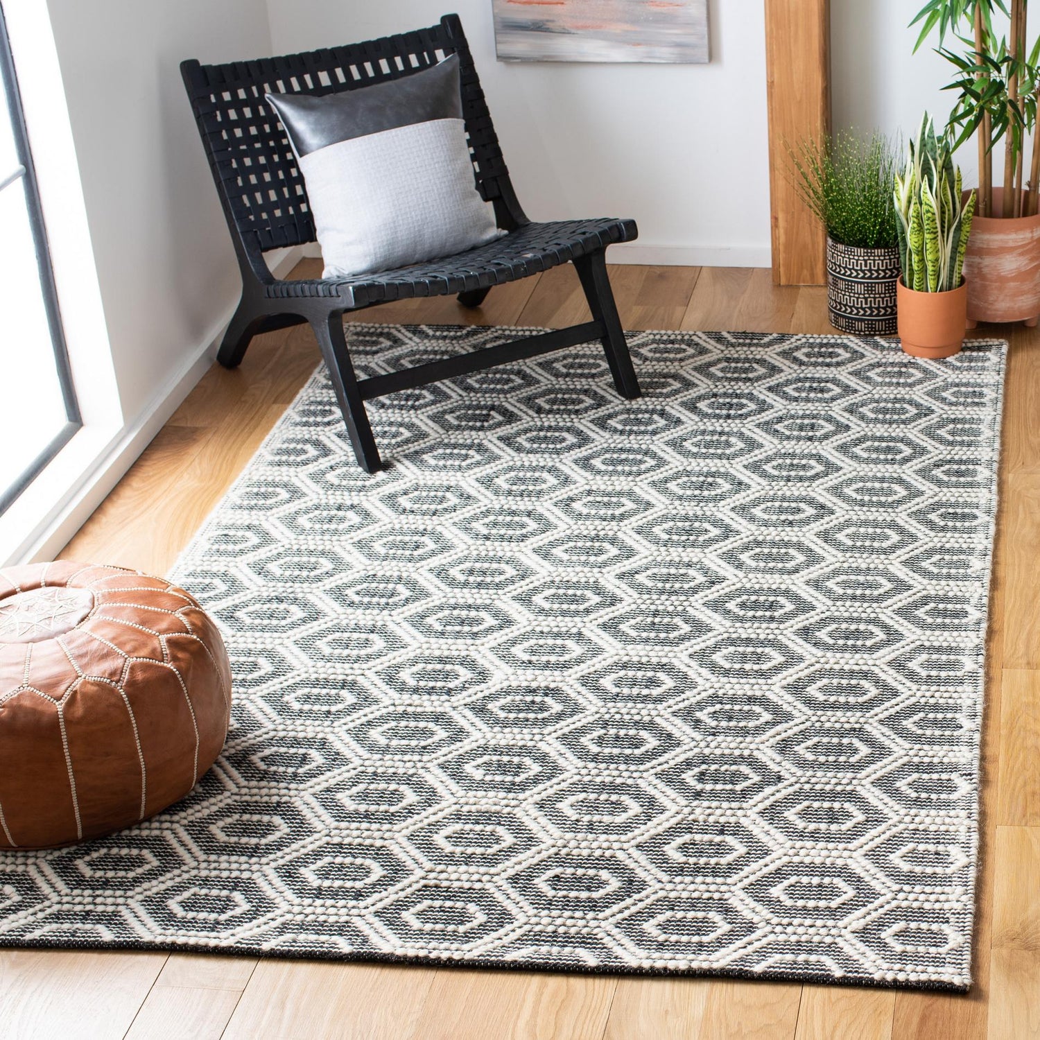 Safavieh Natura Nat476A Ivory/Black Rugs.