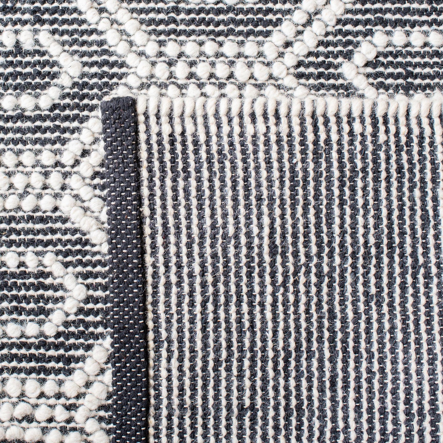 Safavieh Natura Nat476A Ivory/Black Rugs.