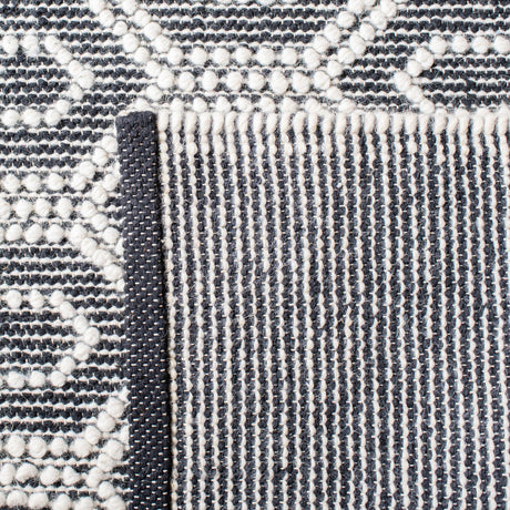 Safavieh Natura Nat476A Ivory/Black Rugs.